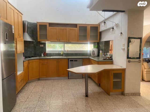 דו משפחתי, הפלמ"ח, בית אליעזר, חדרה