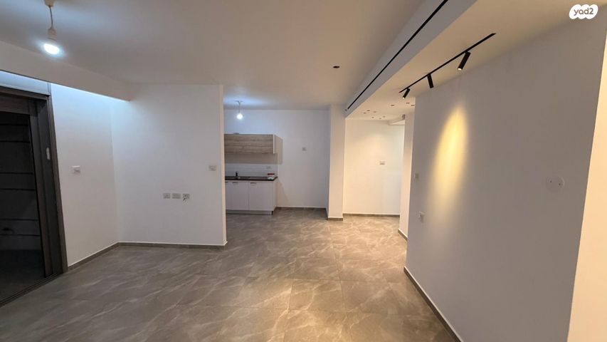 דירה, שלום דנינו, נתיבות מערב, נתיבות