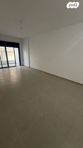 דירה, ארלוזורוב 73, עצמאות יוספטל, בת ים