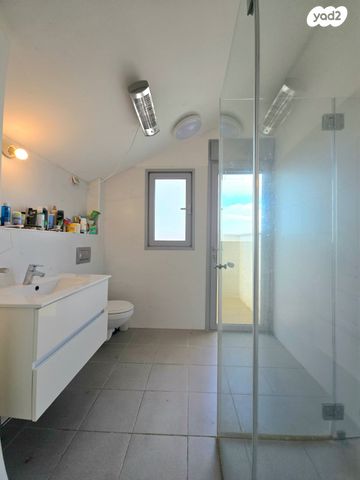 דופלקס, עוזי חיטמן 4, נווה זמר, רעננה