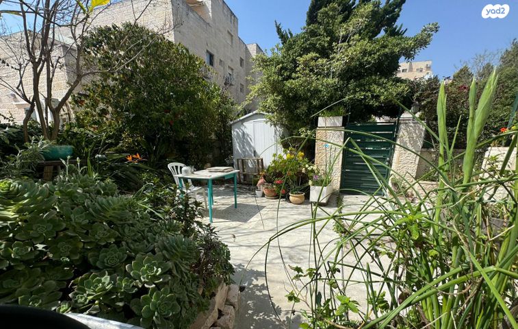 דירת גן, מבשרת ציון