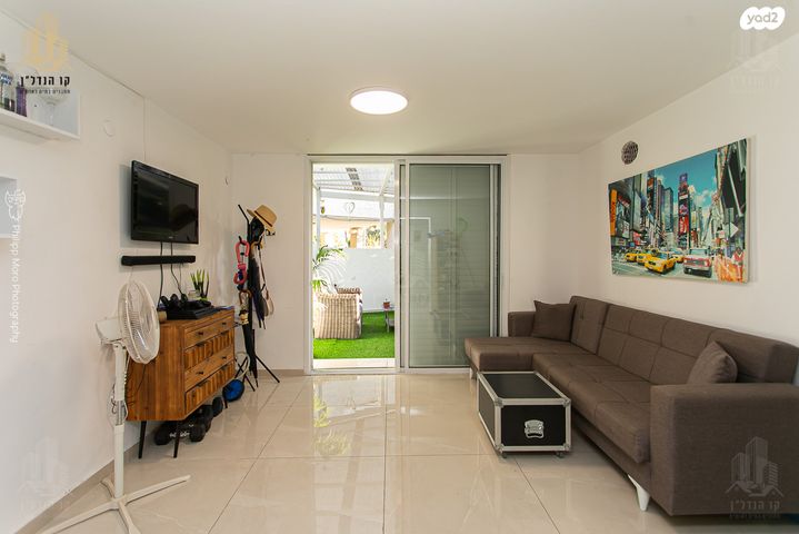 בית פרטי/ קוטג', אשל 9, מרכז העיר, סביניה, הוותיקה, קרית ביאליק