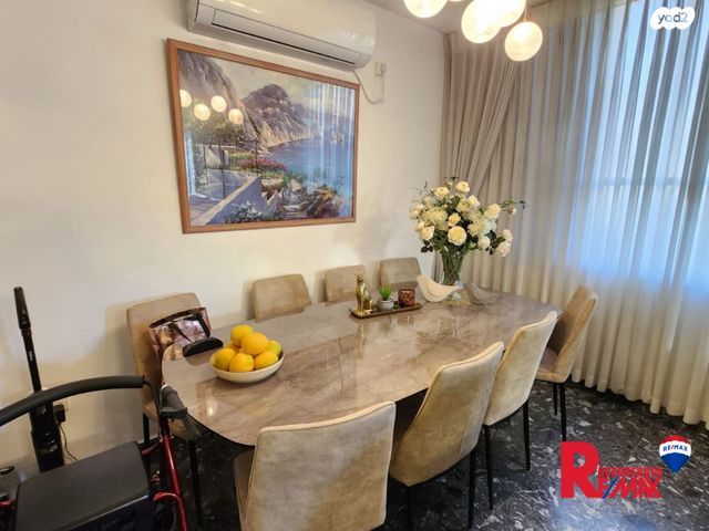 טריפלקס, אלתרמן 21, דרום מערב ותיק, בת ים