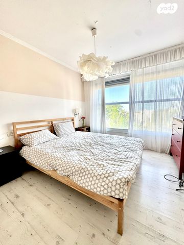 דו משפחתי, ליבנה, הצמרות, קיסריה