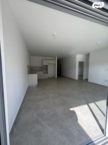 דירה, המעיין 13, ארלוזורוב, גבעתיים