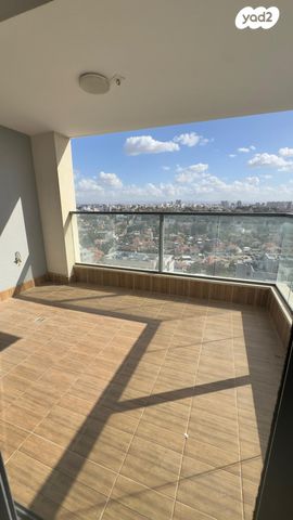 דירה, יעקב תמרי, חצרות המושבה, רחובות