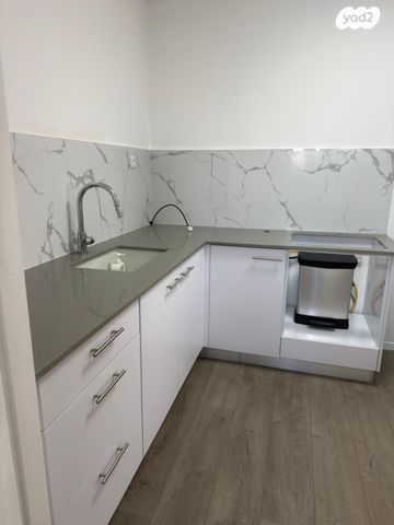 דירה, ז'בוטינסקי 27, שכונה ג', באר שבע