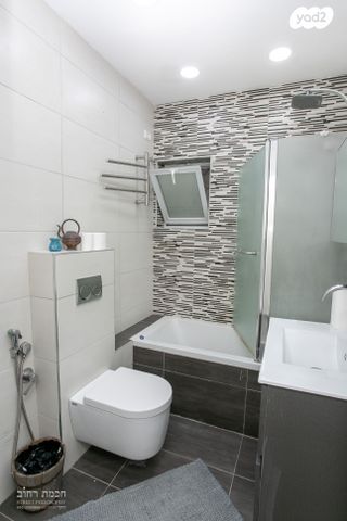 דירה, גרנדוס, קרית בורוכוב, רמת גן