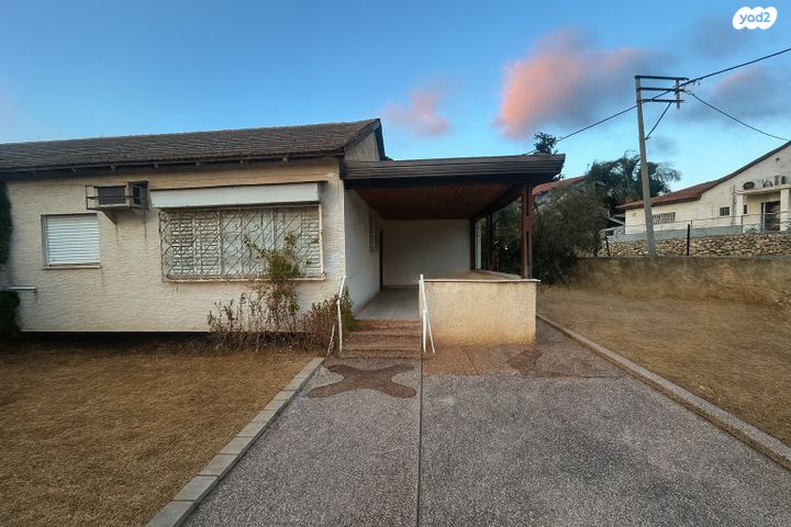 אסף שמחוני 23