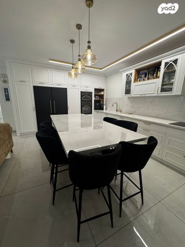 דירה, עוזי חיטמן, הכרם ב, עכו