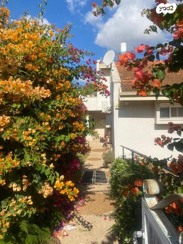 דו משפחתי, הפלמ"ח, בית אליעזר, חדרה