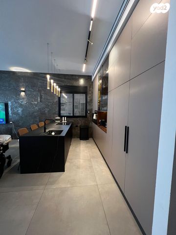 גג/ פנטהאוז, יהושוע אזולאי 8, נווה שרון / שער העיר, נתיבות