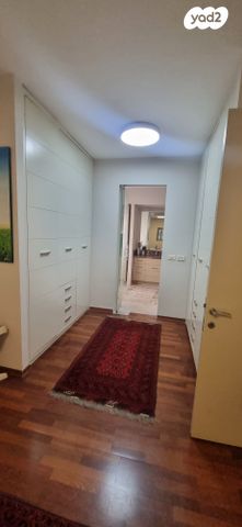 דו משפחתי, יהושע גיבשטיין, קרית שמחה, ראשון לציון