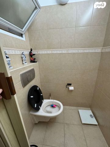 דירת גן, צבי לבנון, פסגת זאב, ירושלים