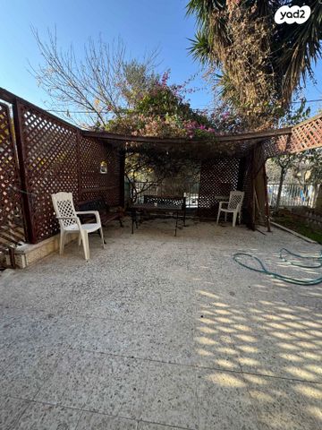 דירת גן, צבי לבנון, פסגת זאב, ירושלים