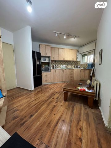 דירת גן, צבי לבנון, פסגת זאב, ירושלים