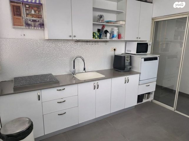 בית פרטי/ קוטג', יצחק בן צבי 50, קרית בנימין, קרית אתא