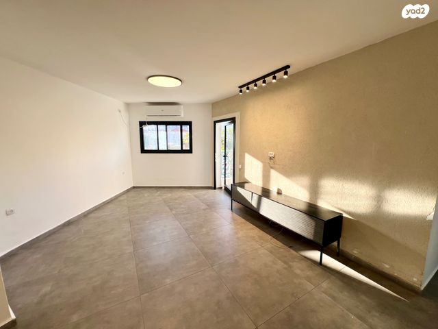 דירה, סחלב, נאות בגין, לב יבנה, יבנה