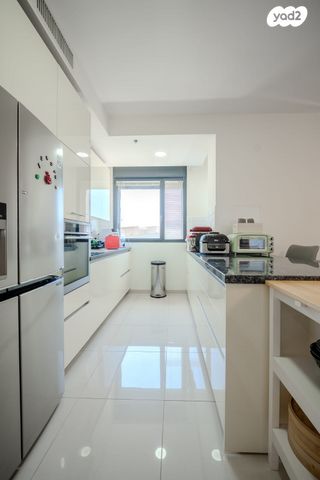 דירה, החשמונאים 96, גני שרונה, קרית הממשלה, תל אביב יפו