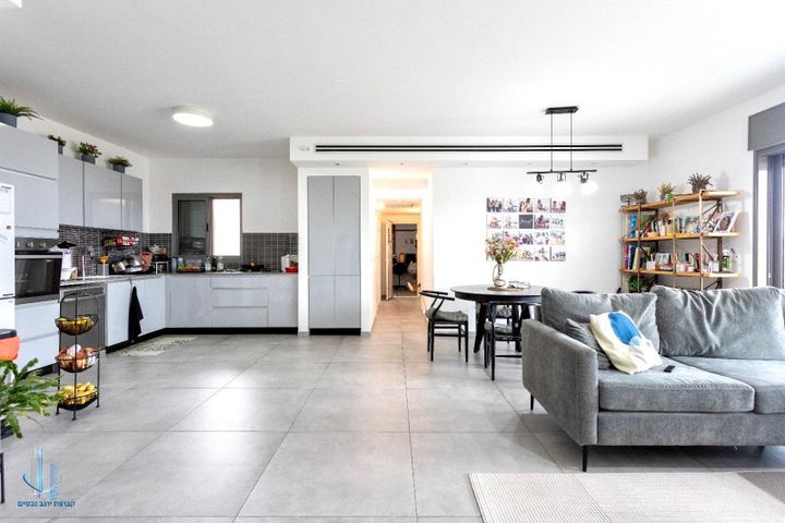 דירה, אבן גבירול, רחובות