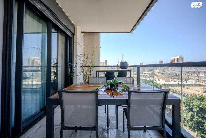 דירה, החשמונאים 96, גני שרונה, קרית הממשלה, תל אביב יפו