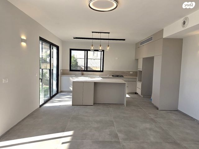 בית פרטי/ קוטג', מתחם 11, הוד השרון