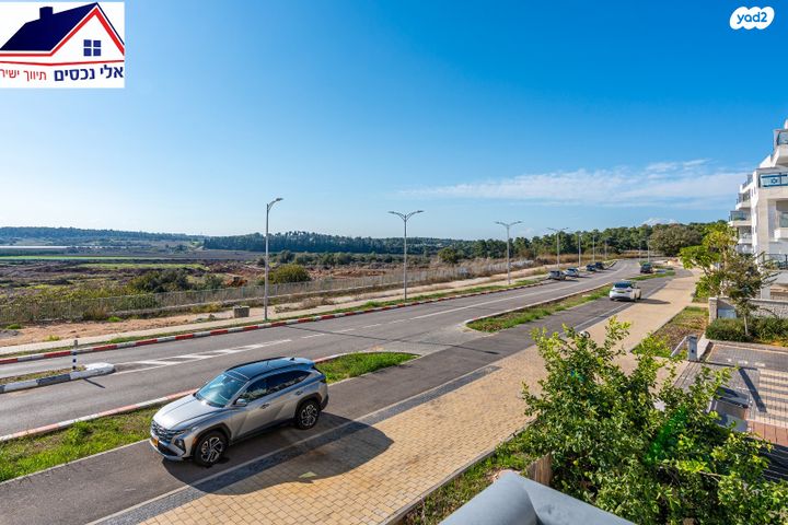 דירה, יקינטון 14, הפרחים, חריש