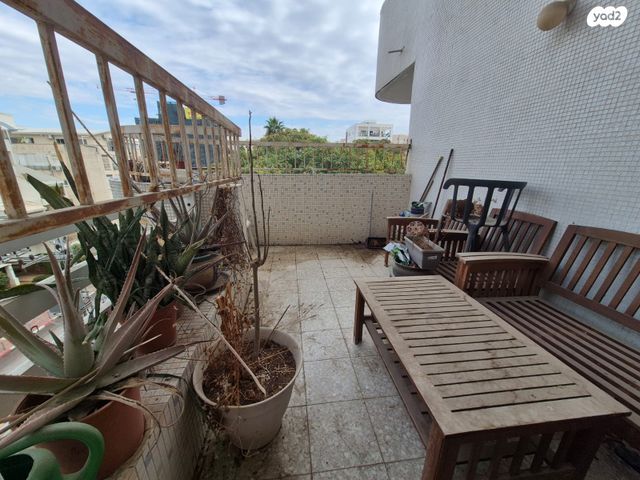 דירה, אליעזר בן יהודה, א' / צפון מזרח העיר, רחובות