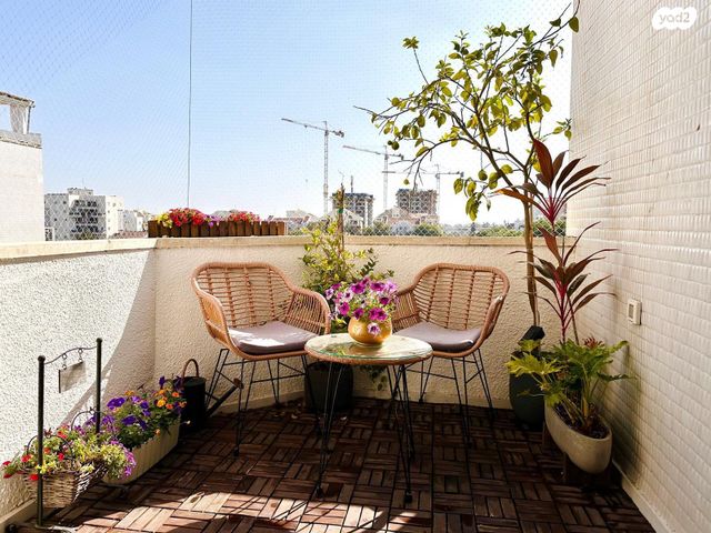 דירה, חצרות הדר, כפר סבא