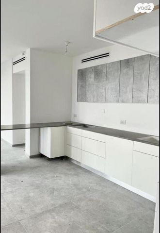 דירה, אריק איינשטיין 1, דרום חדש, פארק הים, בת ים