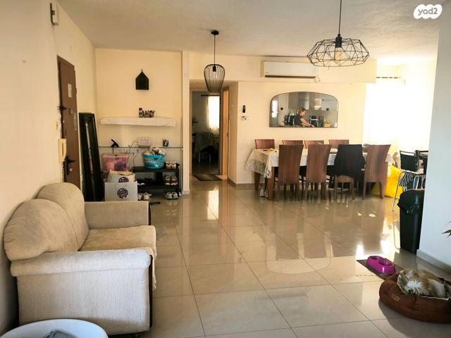 גג/ פנטהאוז, רוטשילד 4, גרין ועם, חולון