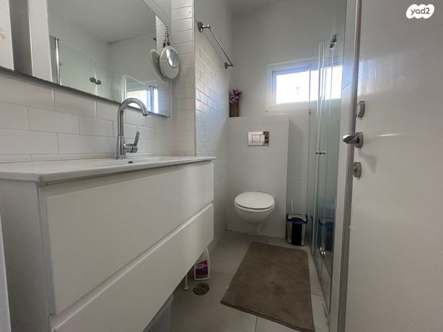 דירה, חומה ומגדל, ראשונים, כפר סבא