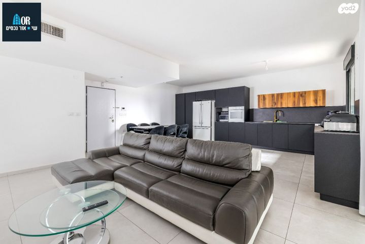 דירה, יעקב דורי, נאות שמיר, רמלה