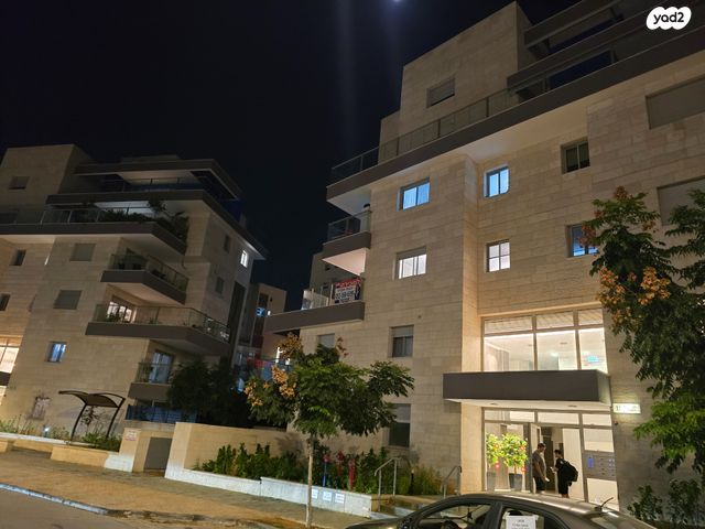 דירה, משה שרת, מורשת, מודיעין מכבים רעות