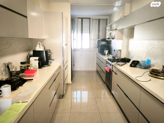 גג/ פנטהאוז, רוטשילד 4, גרין ועם, חולון