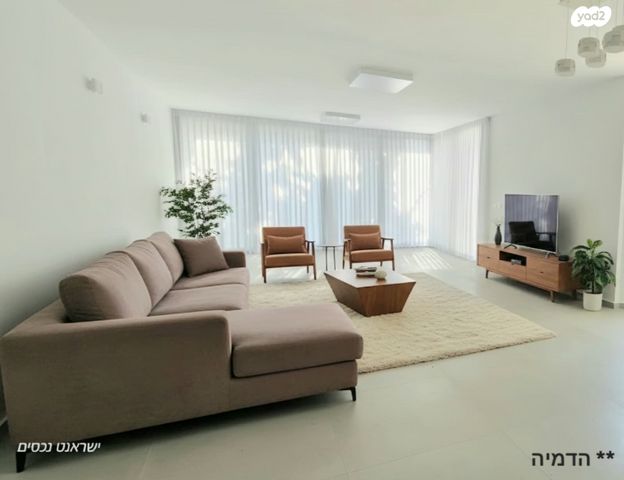 דו משפחתי, שערי תקווה