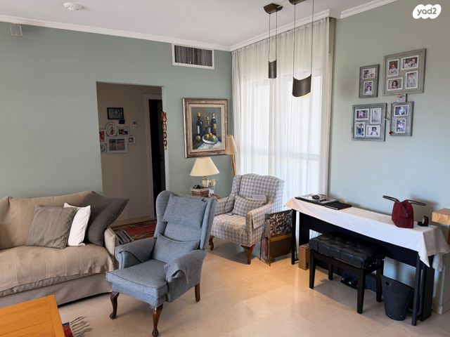 דירה, אלכסנדר סשה ארגוב, המשתלה, תל אביב יפו