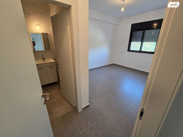 גג/ פנטהאוז, קצרין