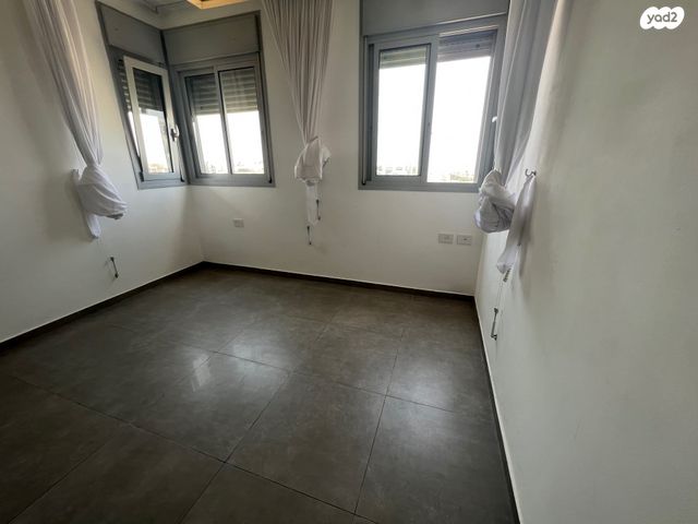 דירה, רחובות החדשה, רחובות