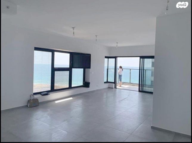 דירה, אריק איינשטיין 1, דרום חדש, פארק הים, בת ים