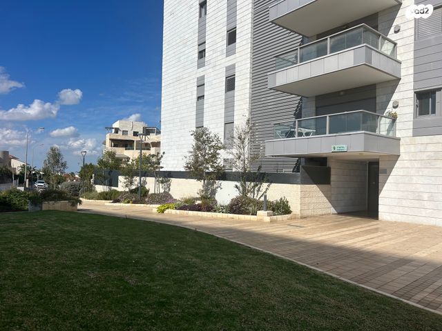 דירה, יגאל ידין 9, המגינים, מודיעין מכבים רעות