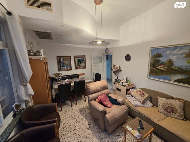 דירה, מקור ברוך, ירושלים