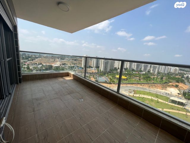 דירה, רחובות החדשה, רחובות