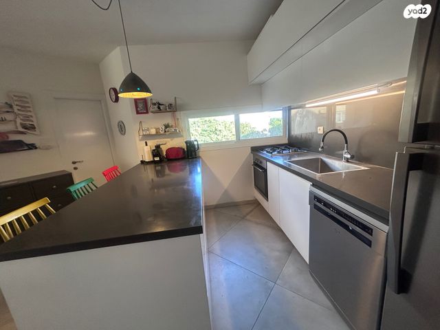 דירה, חומה ומגדל, ראשונים, כפר סבא