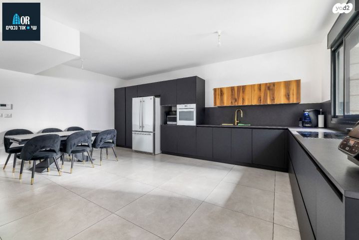 דירה, יעקב דורי, נאות שמיר, רמלה