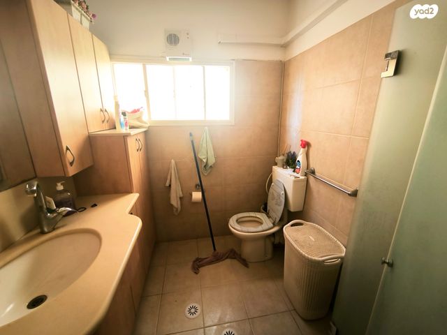 גג/ פנטהאוז, רוטשילד 4, גרין ועם, חולון