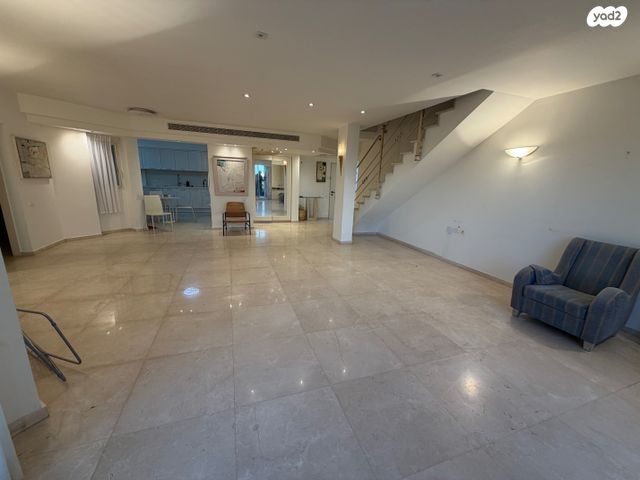 גג/ פנטהאוז, אזורי חן, גימל החדשה, תל אביב יפו