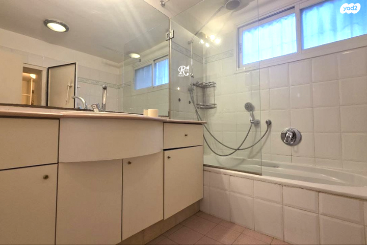 בית פרטי/ קוטג', סביון