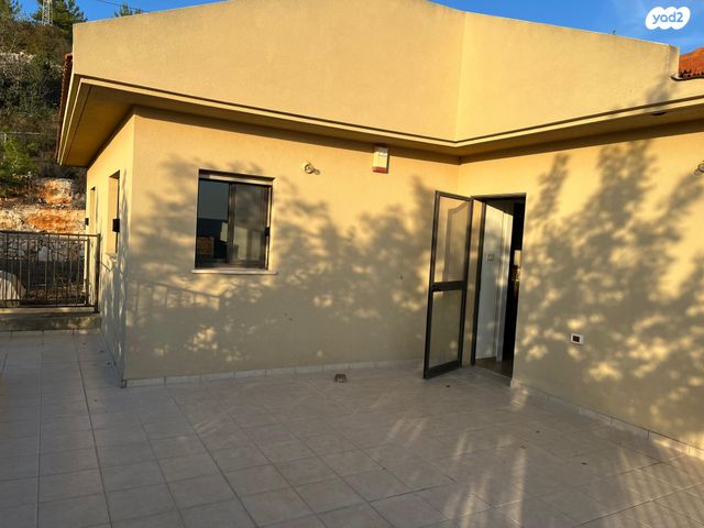 בית פרטי/ קוטג', צורית