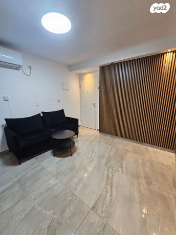 דירה, קרית אתא